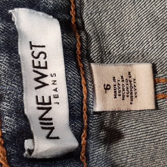 Nine West High-Rise Straight-Ankle Frayed Jeans (Size 6) - Picture 6 of 11